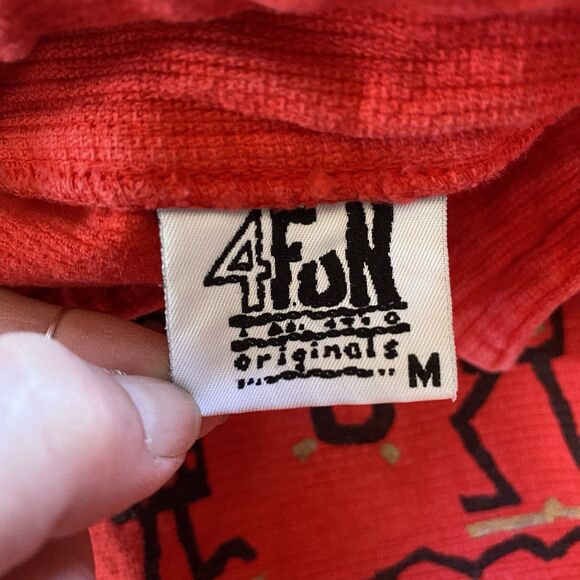 Vintage 94’ 4 Fun Graphic Pocahontas Central Park Long Sleeve Pullover. Medium. - Picture 6 of 16